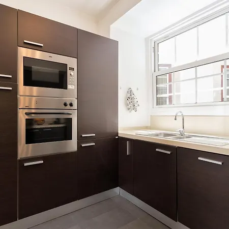 Downtown - Chiado & Me リスボン